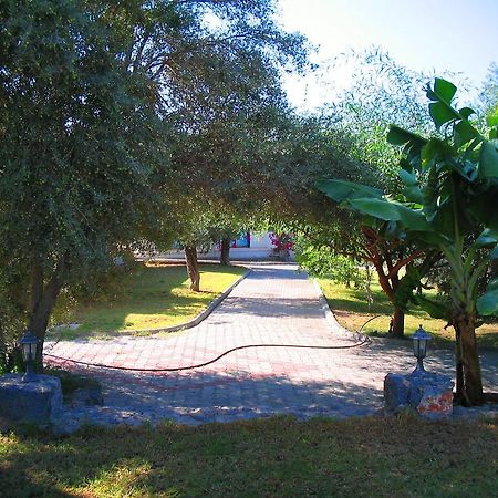 Bare Hill Holiday Village Elea Bagian luar foto