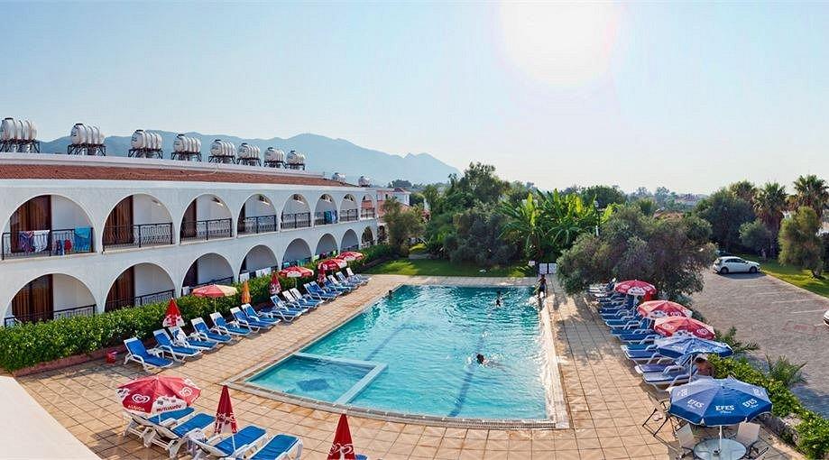 Bare Hill Holiday Village Elea Bagian luar foto