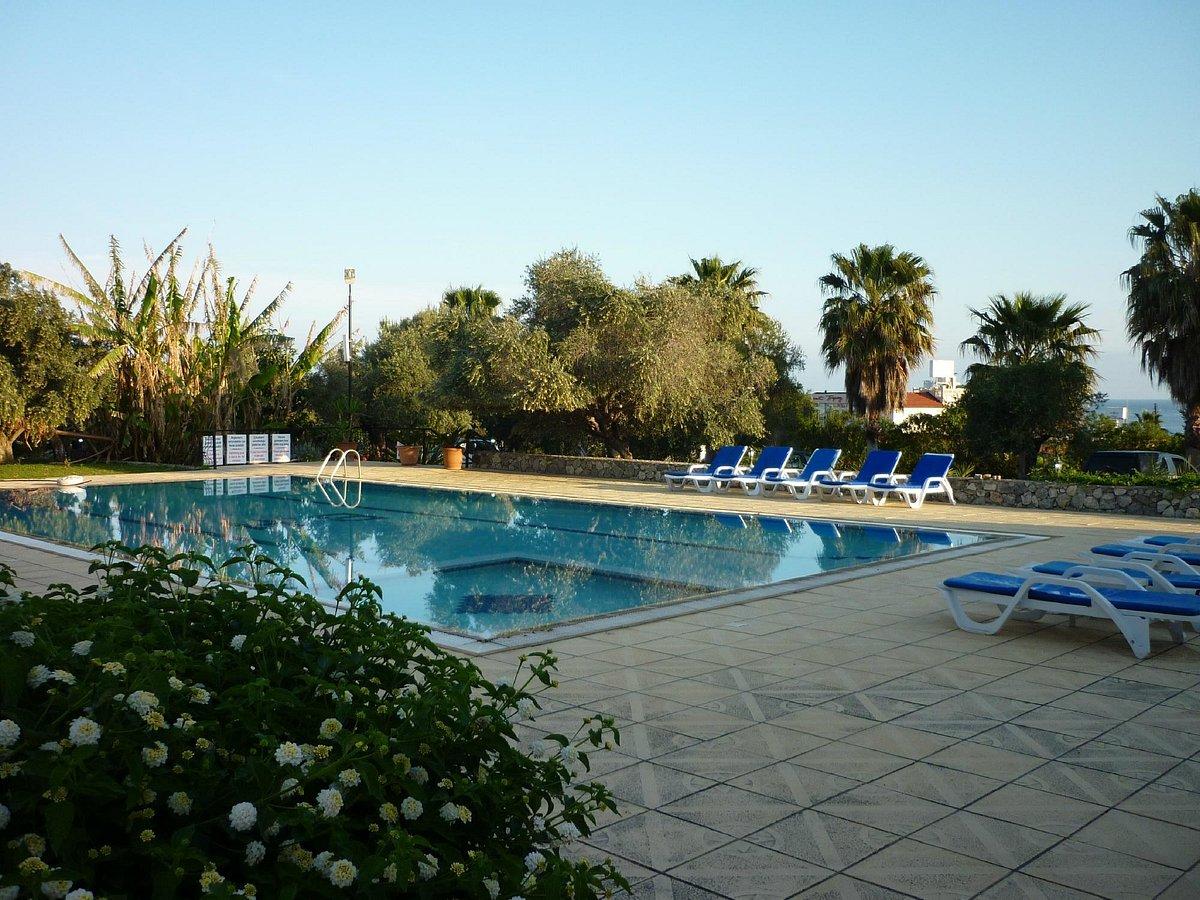 Bare Hill Holiday Village Elea Bagian luar foto