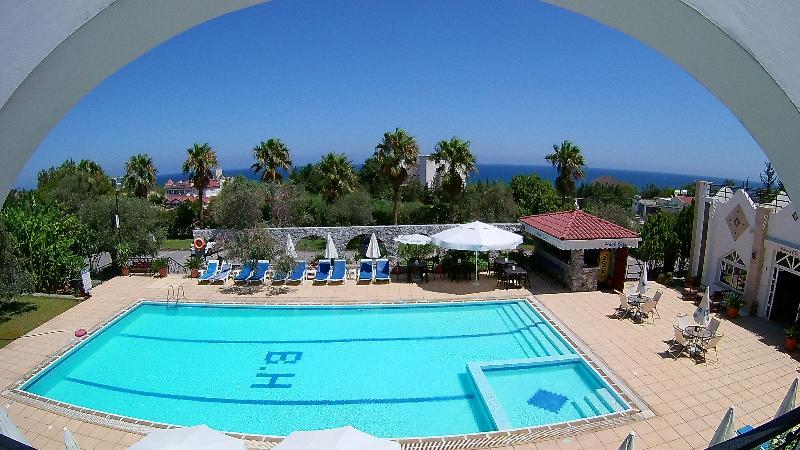 Bare Hill Holiday Village Elea Bagian luar foto