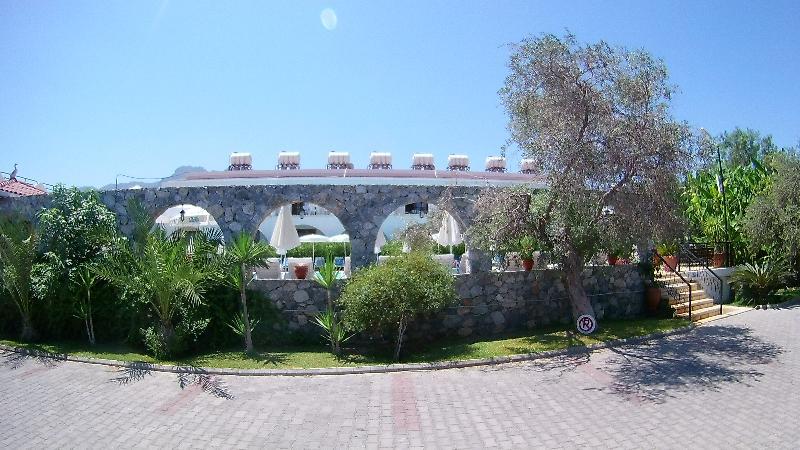 Bare Hill Holiday Village Elea Bagian luar foto