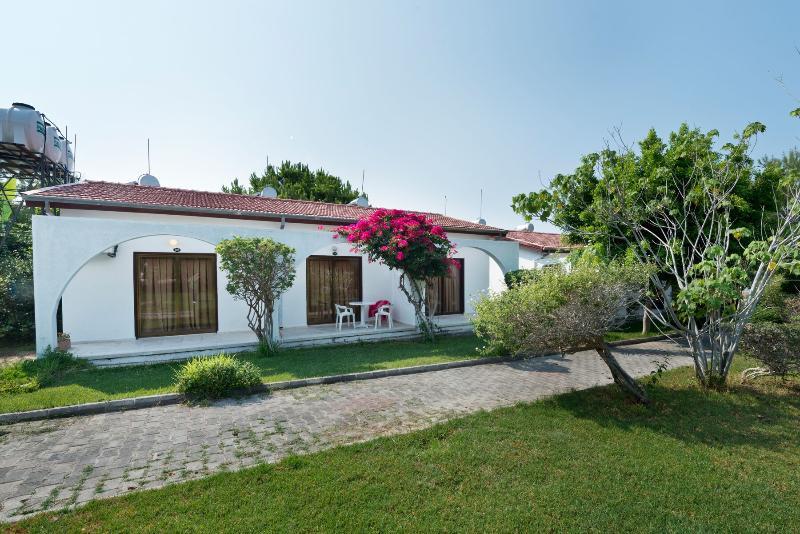 Bare Hill Holiday Village Elea Bagian luar foto